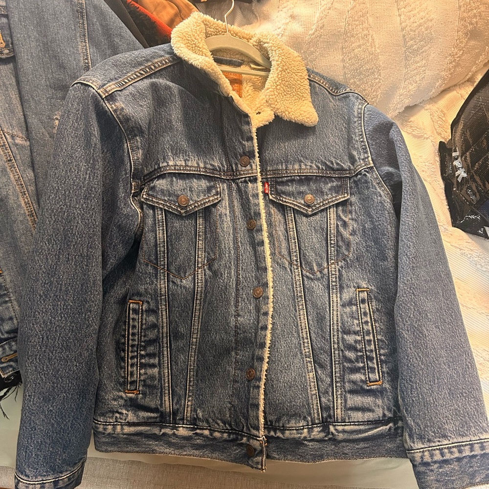 Levi’s Denim Sherpa Lined Jacket in Blue
